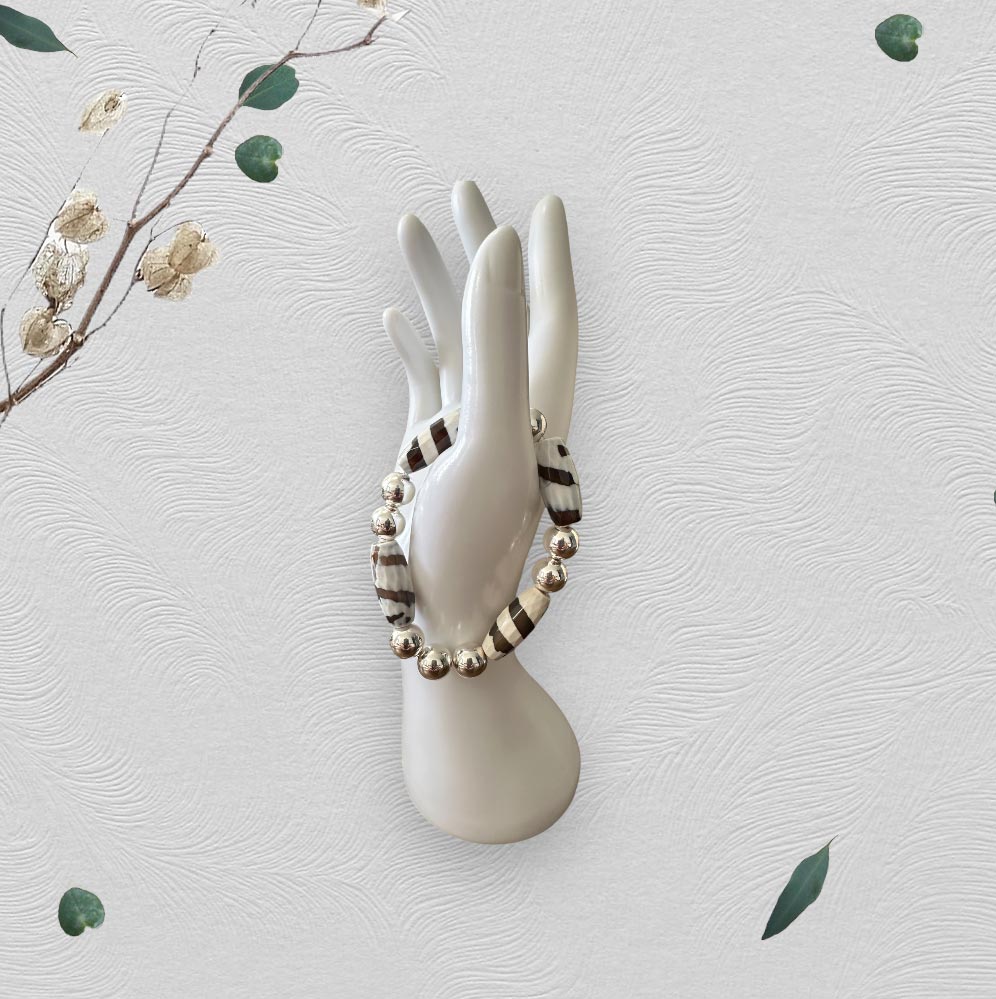 Glamorous Hematite Agate Bracelet - Image 2