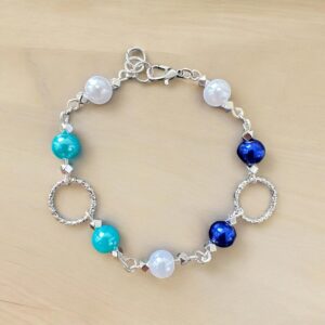 Chic Acrylic Pearl Bracelet